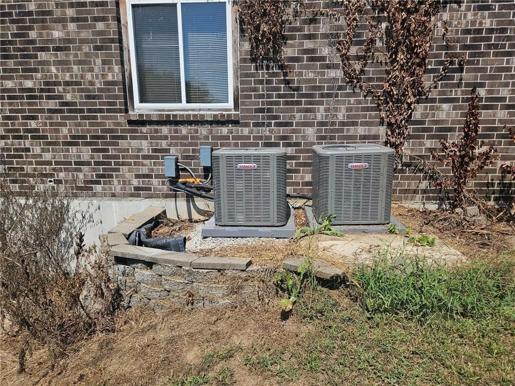 Photo 12 of 62 - 25410 High Drive, Excelsior Springs, MO 64024