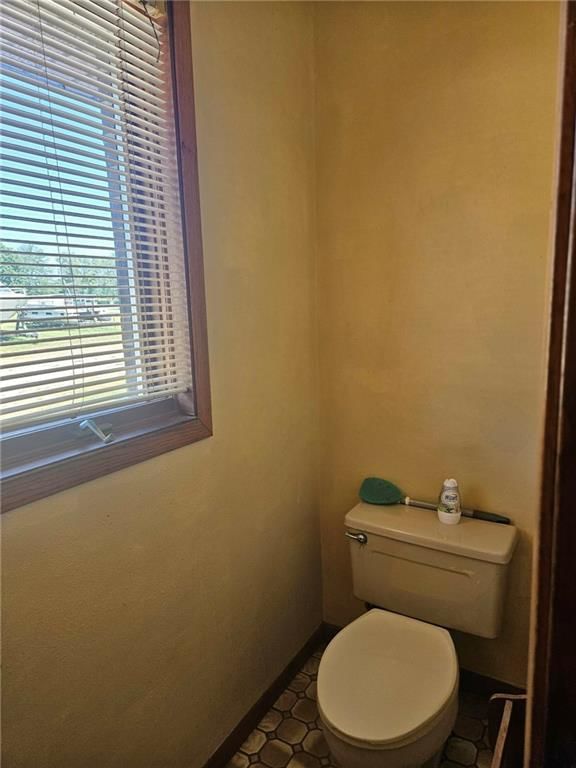 Photo 20 of 62 - 25410 High Drive, Excelsior Springs, MO 64024
