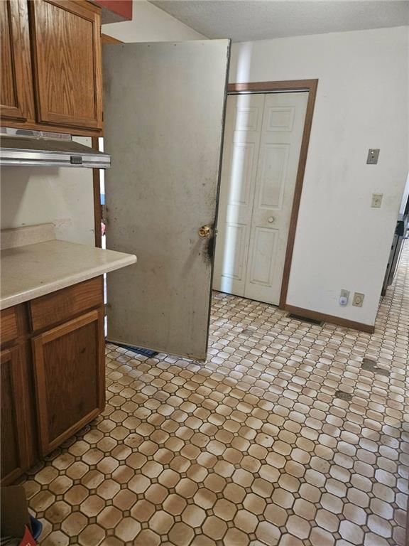Photo 22 of 62 - 25410 High Drive, Excelsior Springs, MO 64024