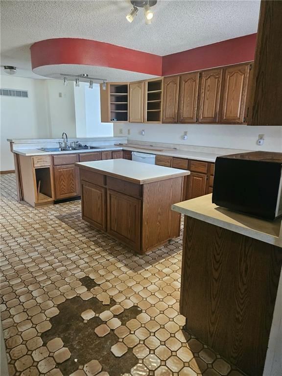 Photo 23 of 62 - 25410 High Drive, Excelsior Springs, MO 64024