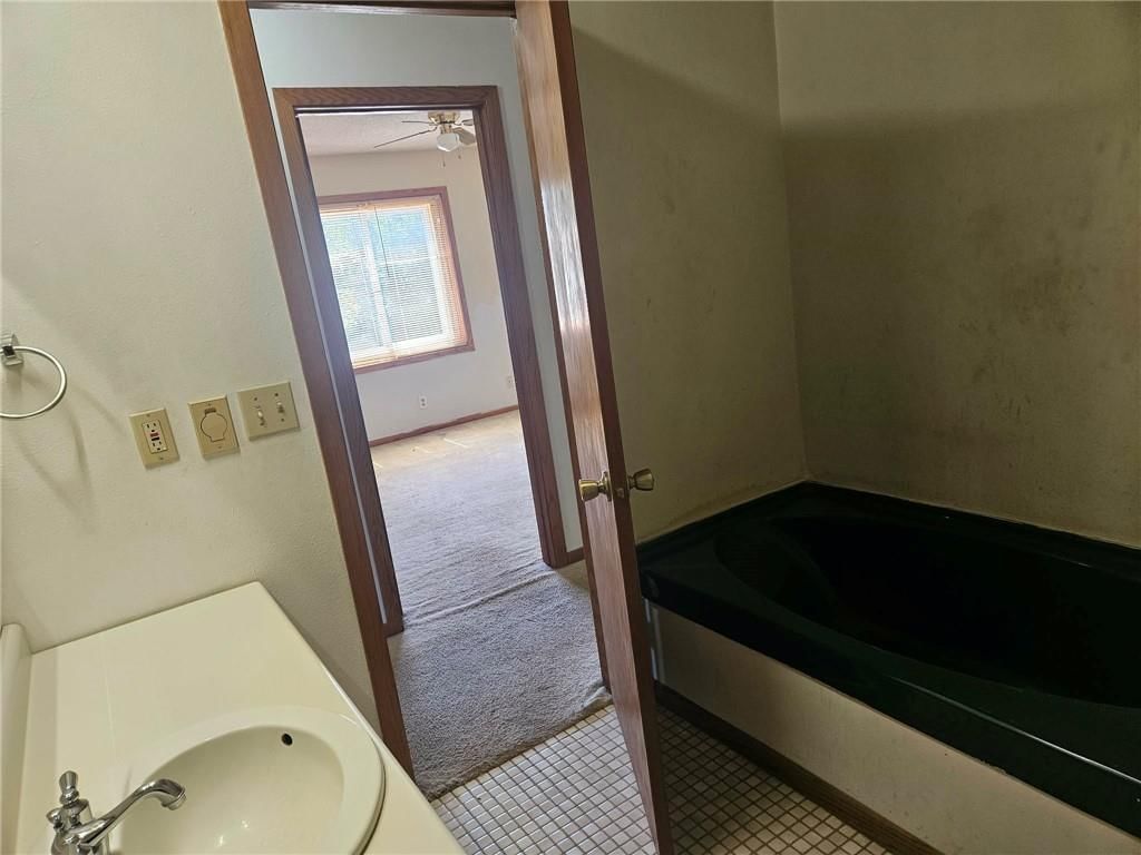 Photo 35 of 62 - 25410 High Drive, Excelsior Springs, MO 64024