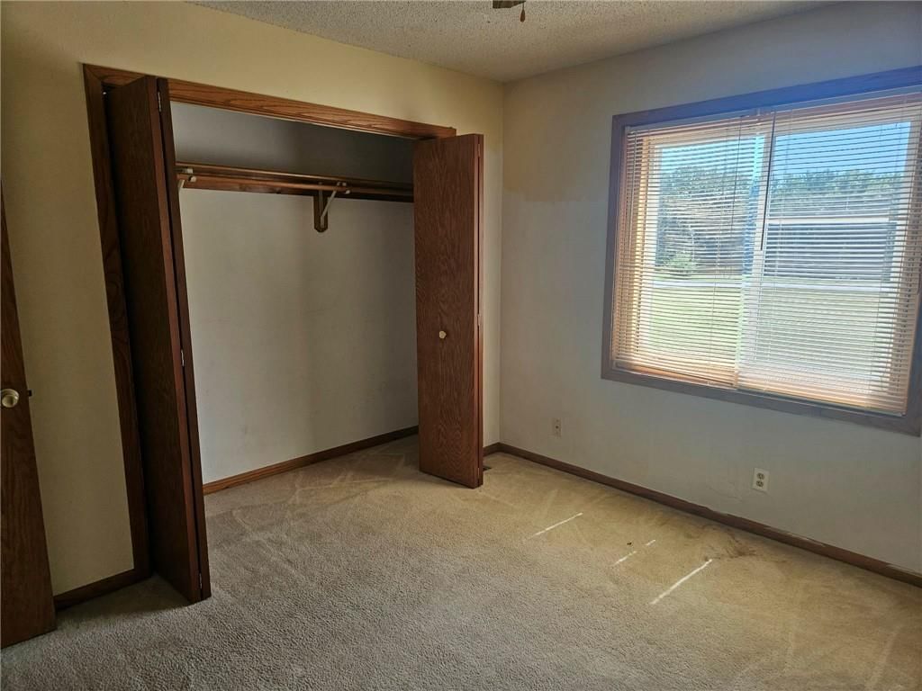 Photo 36 of 62 - 25410 High Drive, Excelsior Springs, MO 64024