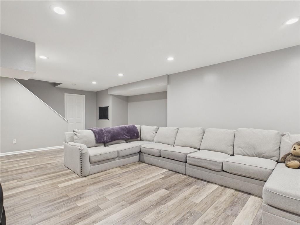 8135 Acuff Lane — photo 33