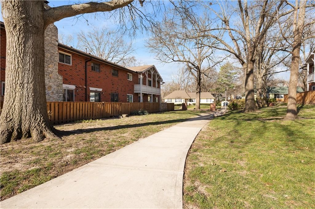 9551 Outlook Drive — photo 34