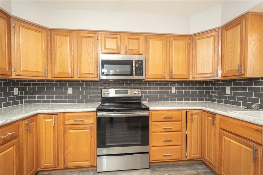 1729 Whitmore Court — photo 13