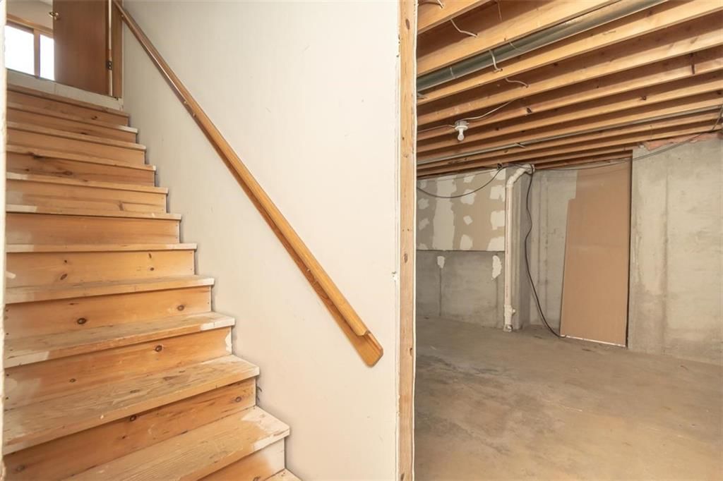 1729 Whitmore Court — photo 29