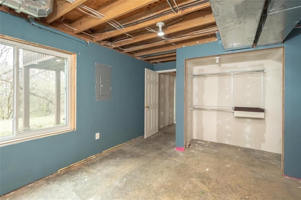 1729 Whitmore Court — photo 34