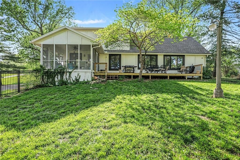 4811 Lees Summit Road — photo 46
