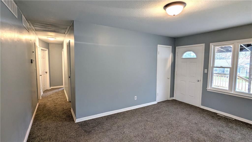 209 N Davidson Avenue — photo 16