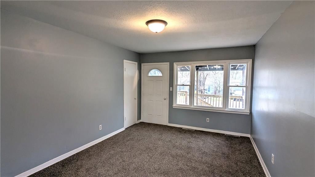 209 N Davidson Avenue — photo 17