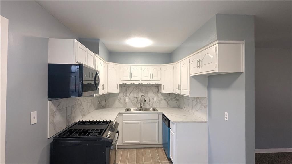 209 N Davidson Avenue — photo 23