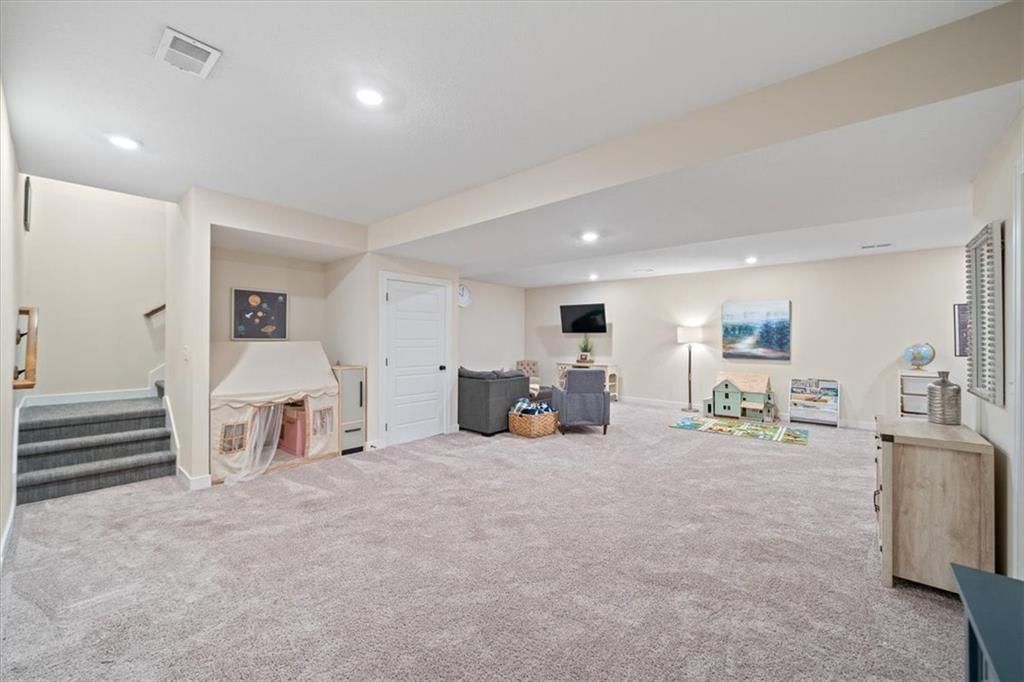 2114 NW Killarney Lane — photo 32