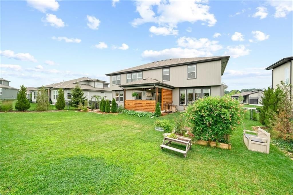2114 NW Killarney Lane — photo 37