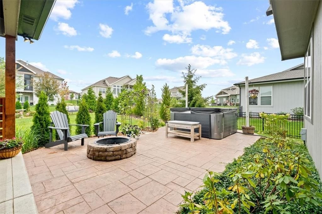 2114 NW Killarney Lane — photo 39