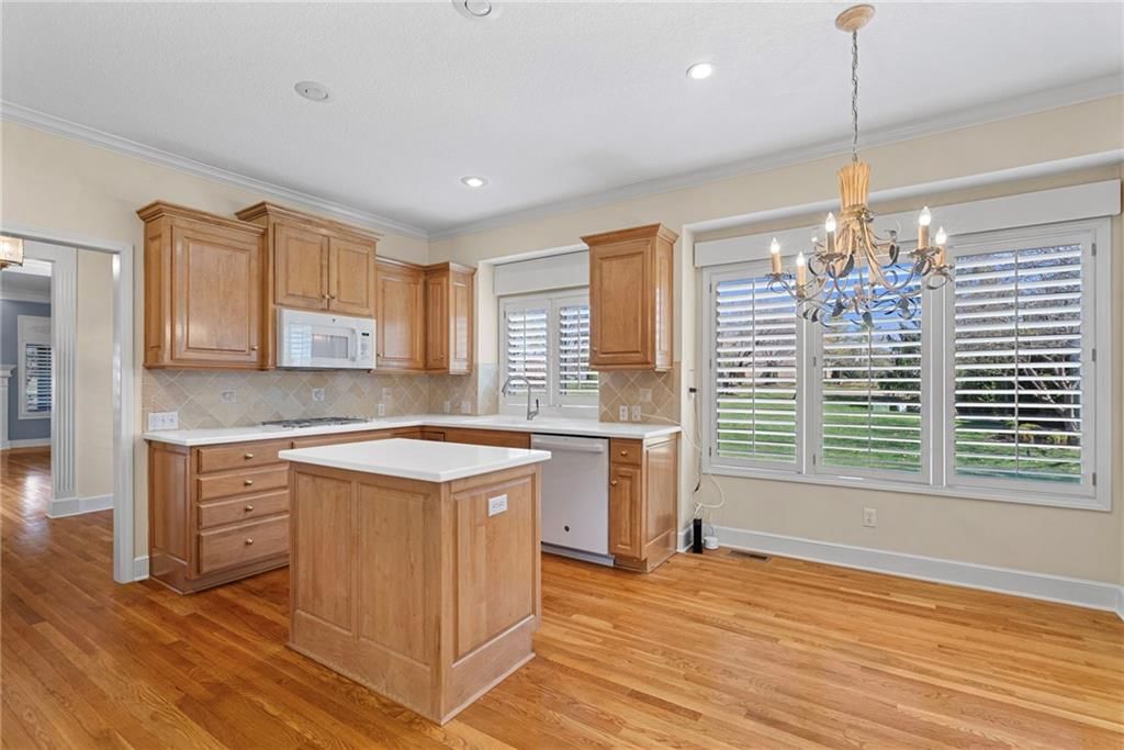14319 Russell Street — photo 3