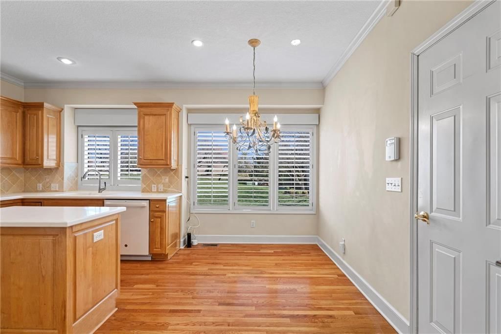 14319 Russell Street — photo 5