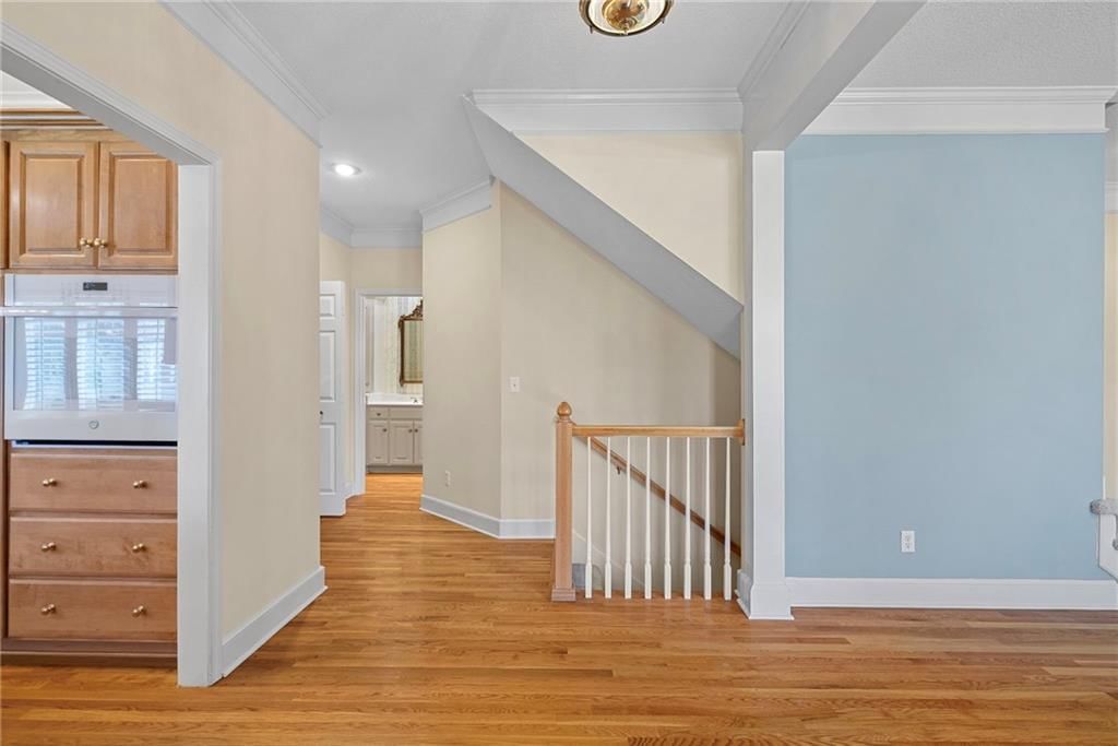 14319 Russell Street — photo 17
