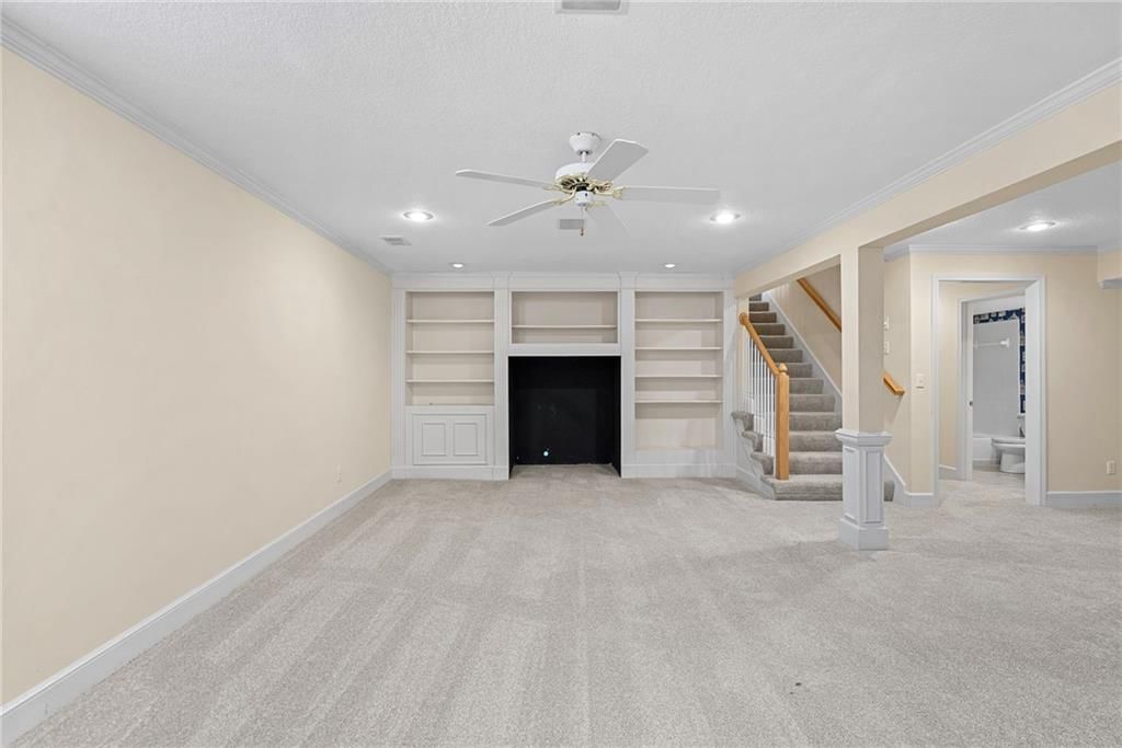 14319 Russell Street — photo 34