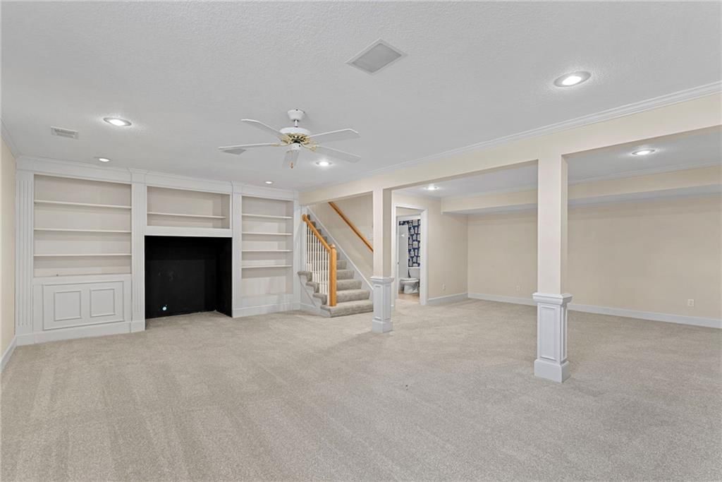 14319 Russell Street — photo 36