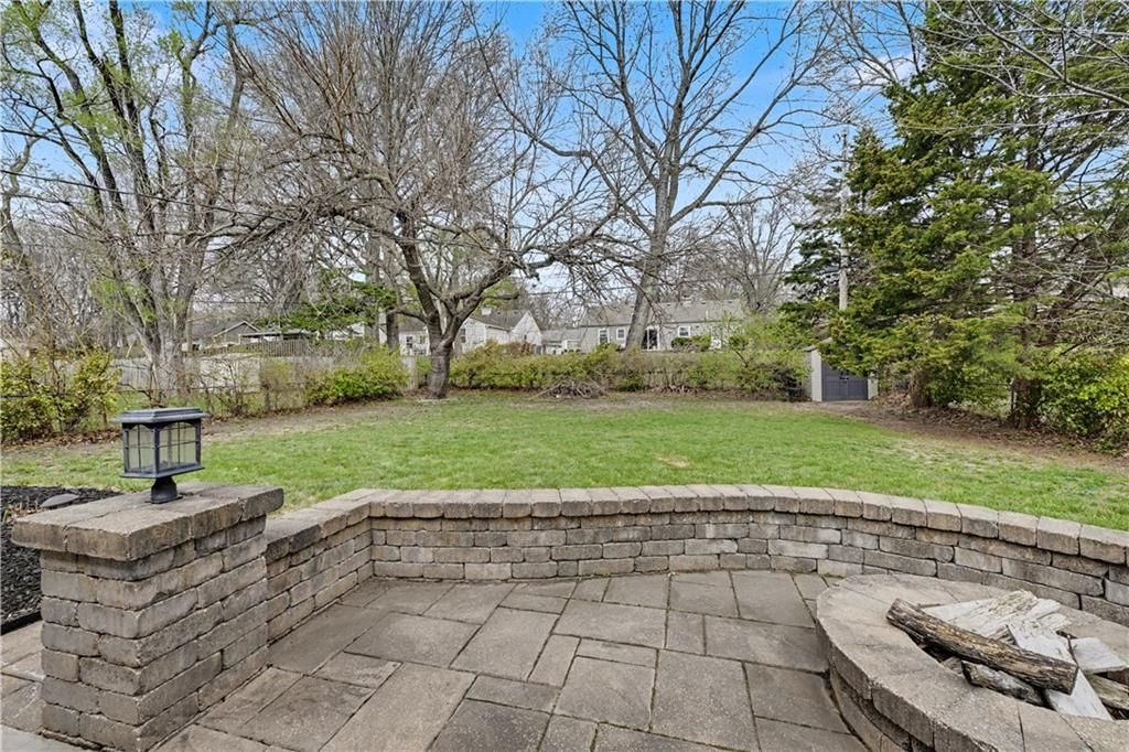 2404 W 76th Street — photo 9