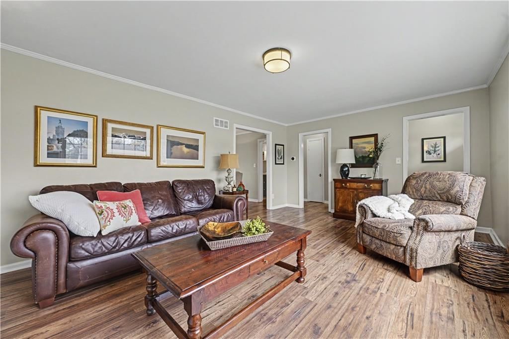 2404 W 76th Street — photo 11