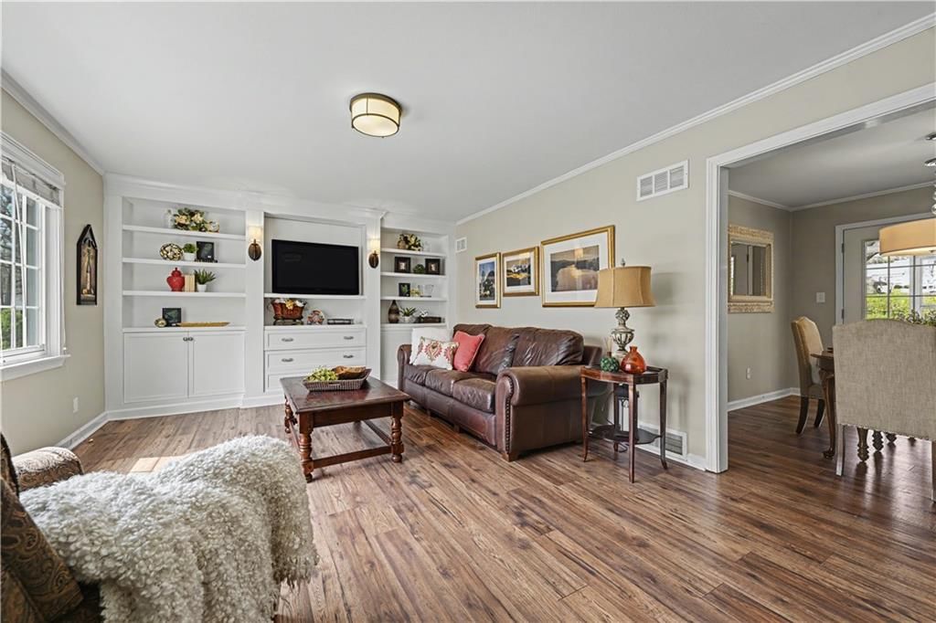 2404 W 76th Street — photo 22