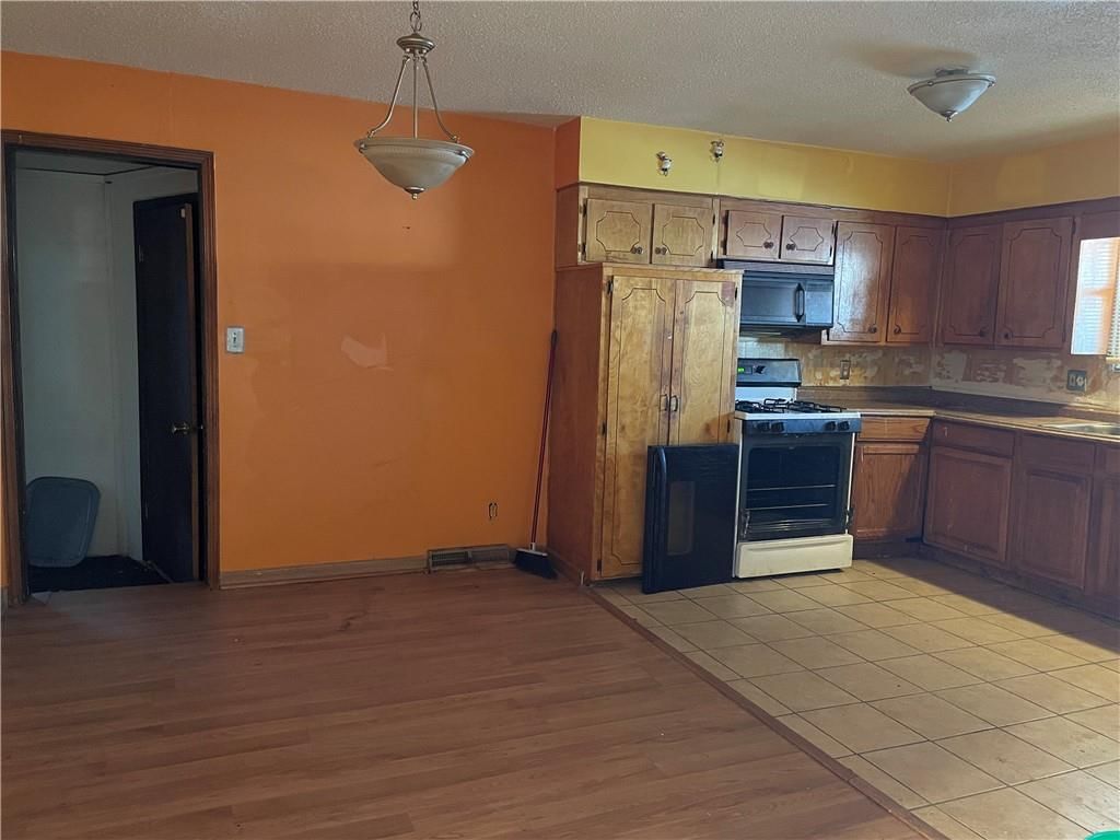1810 N 60th Street — photo 8