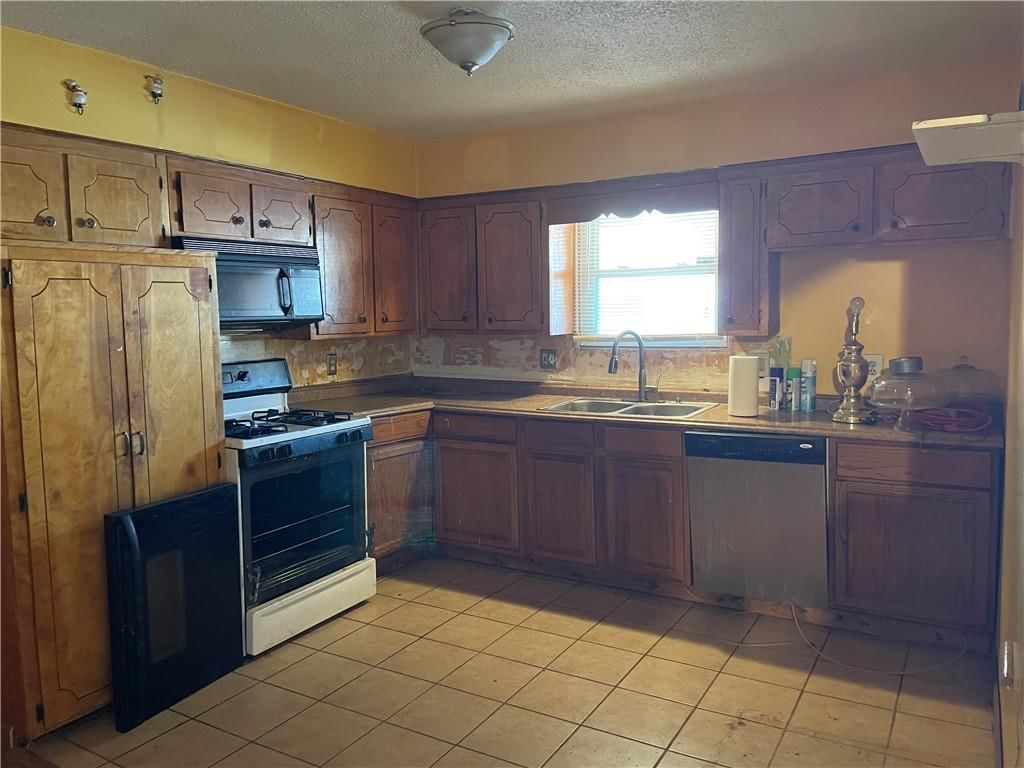 1810 N 60th Street — photo 9