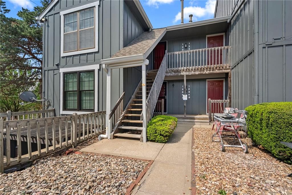 12854 W 110th Terrace — photo 15