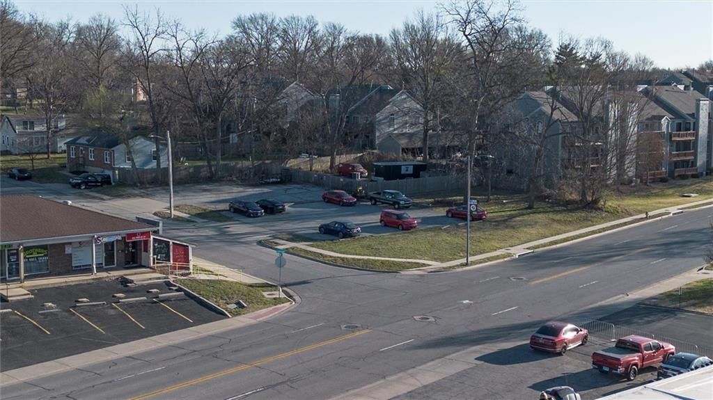 12200 Johnson Drive — photo 14
