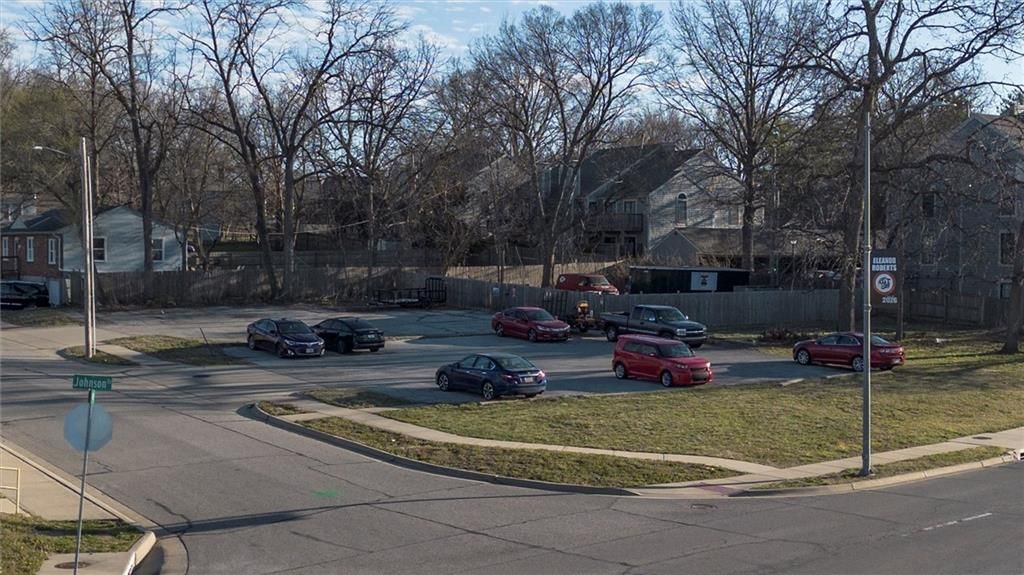 12200 Johnson Drive — photo 16