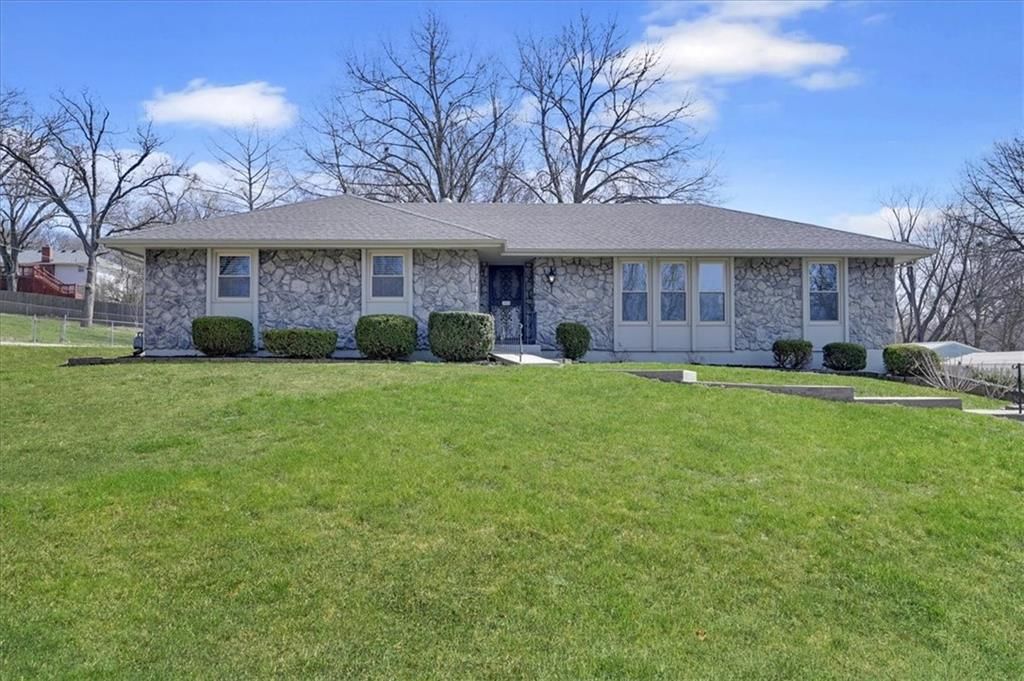 2511 S 14th Street, Leavenworth, KS