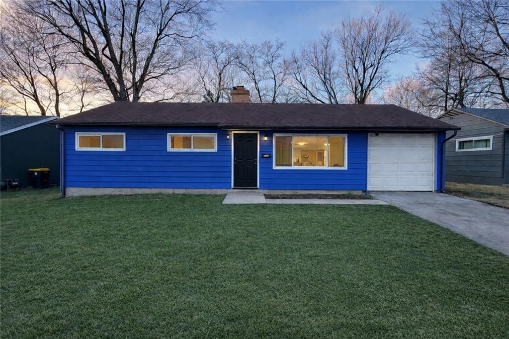 11220 Corrington Avenue — photo 2