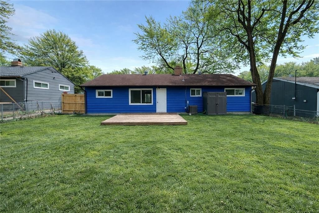 11220 Corrington Avenue — photo 10