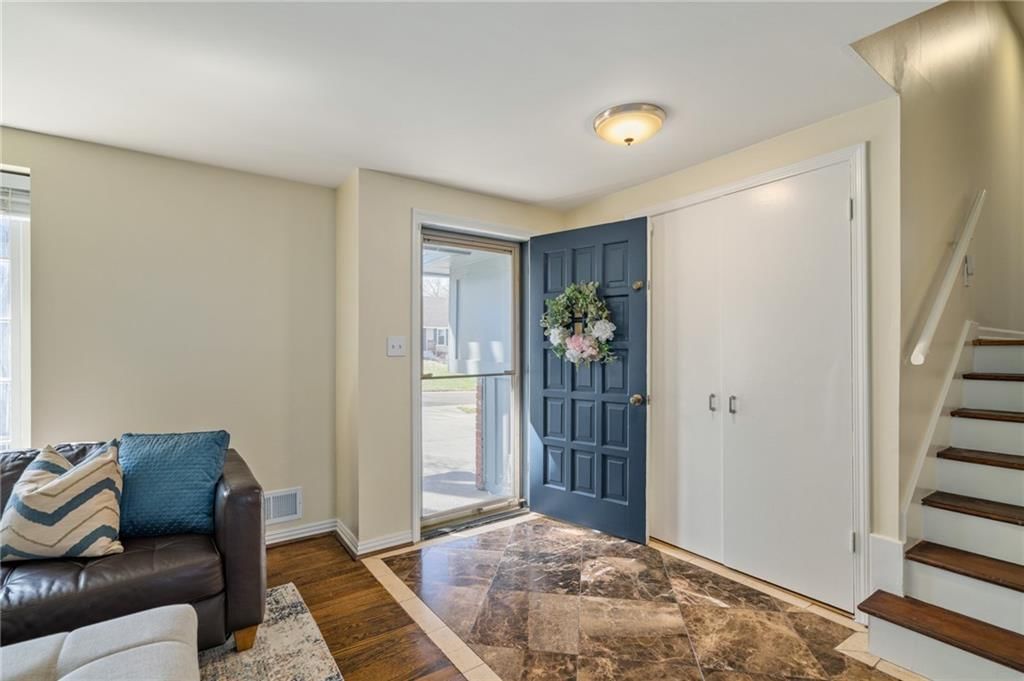 9719 Melrose Street — photo 5