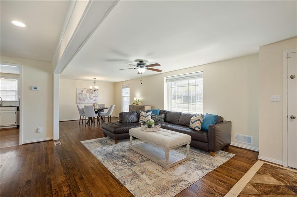 9719 Melrose Street — photo 8