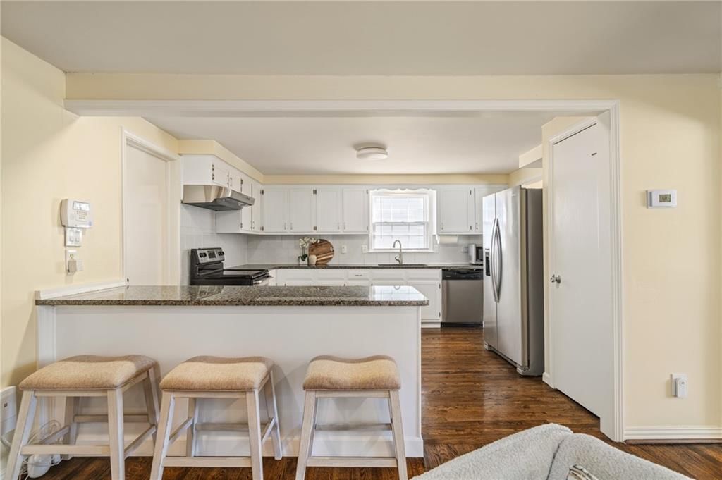 9719 Melrose Street — photo 20
