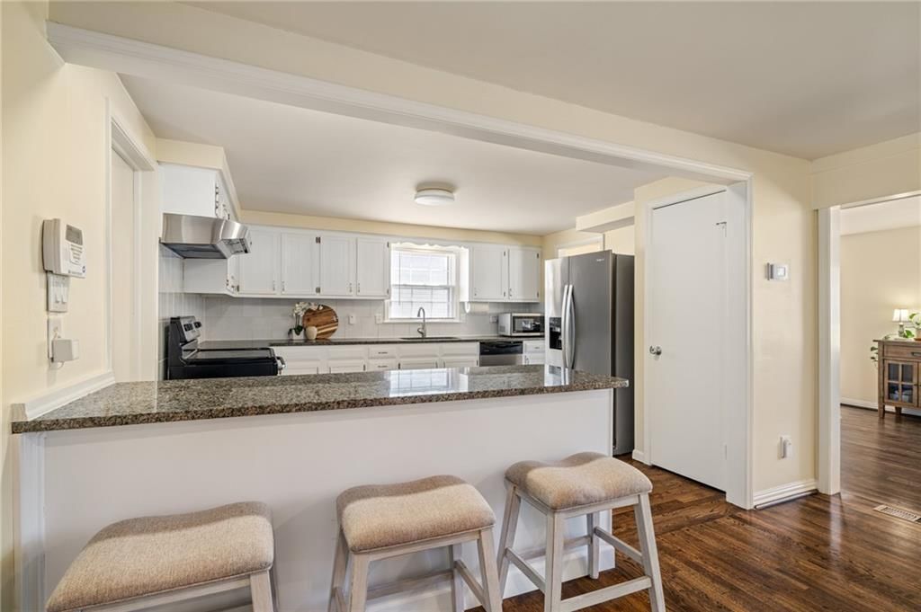 9719 Melrose Street — photo 21