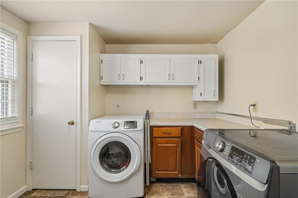 9719 Melrose Street — photo 26