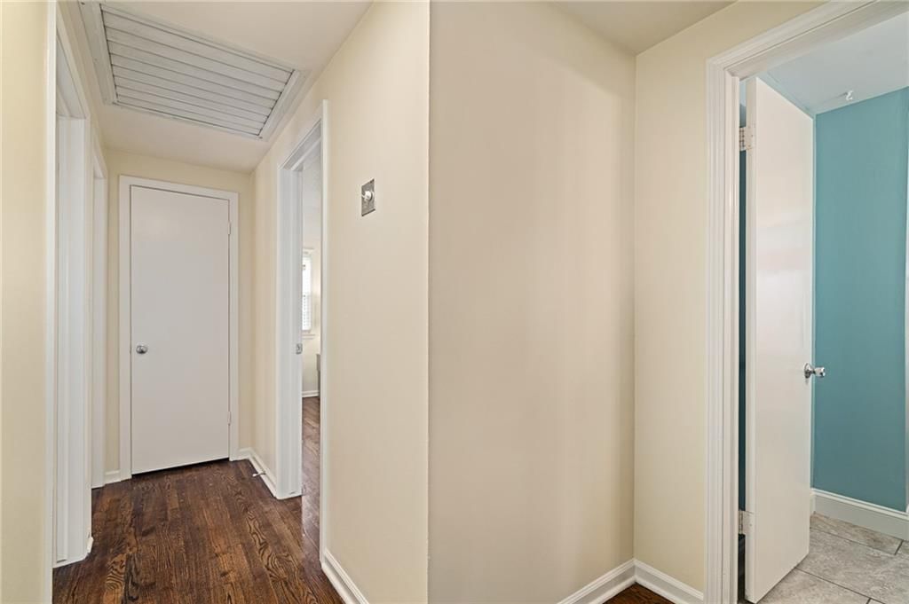 9719 Melrose Street — photo 28