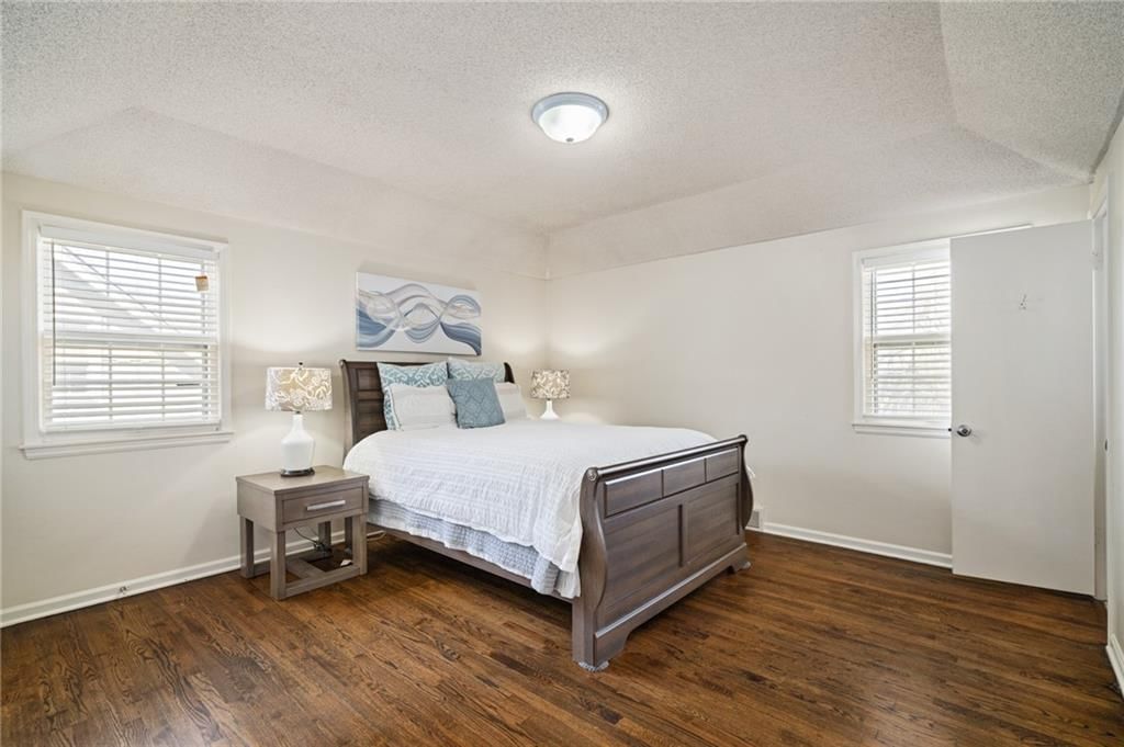 9719 Melrose Street — photo 30