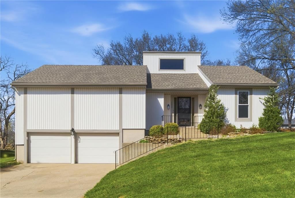 13900 W 69th Terrace, Shawnee, KS