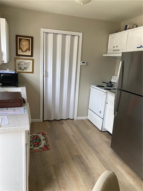 3215 LOCUST Street — photo 13