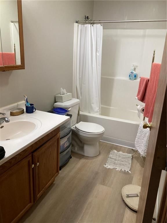 3215 LOCUST Street — photo 17