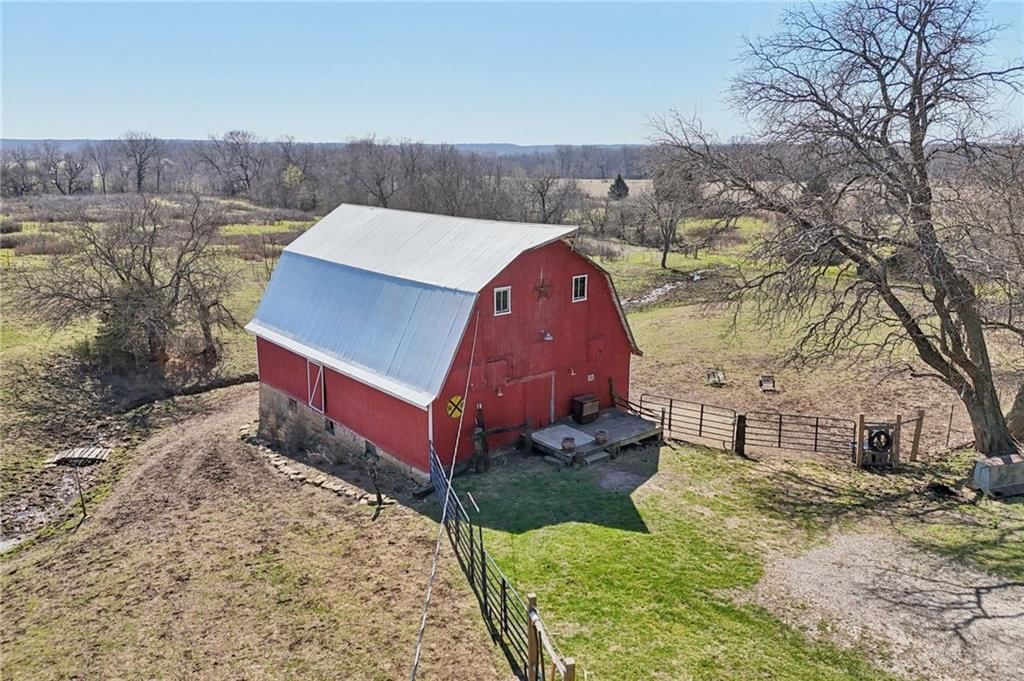 1031 NE 301 Road — photo 43