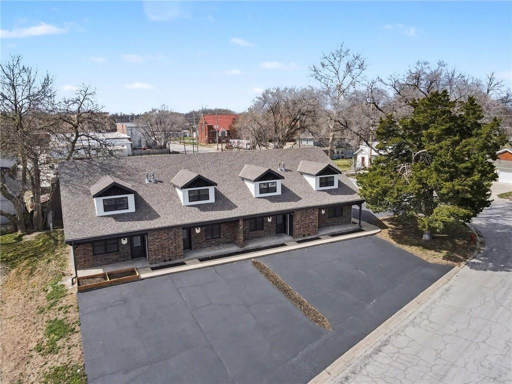 106D Smith Street, Smithville, MO