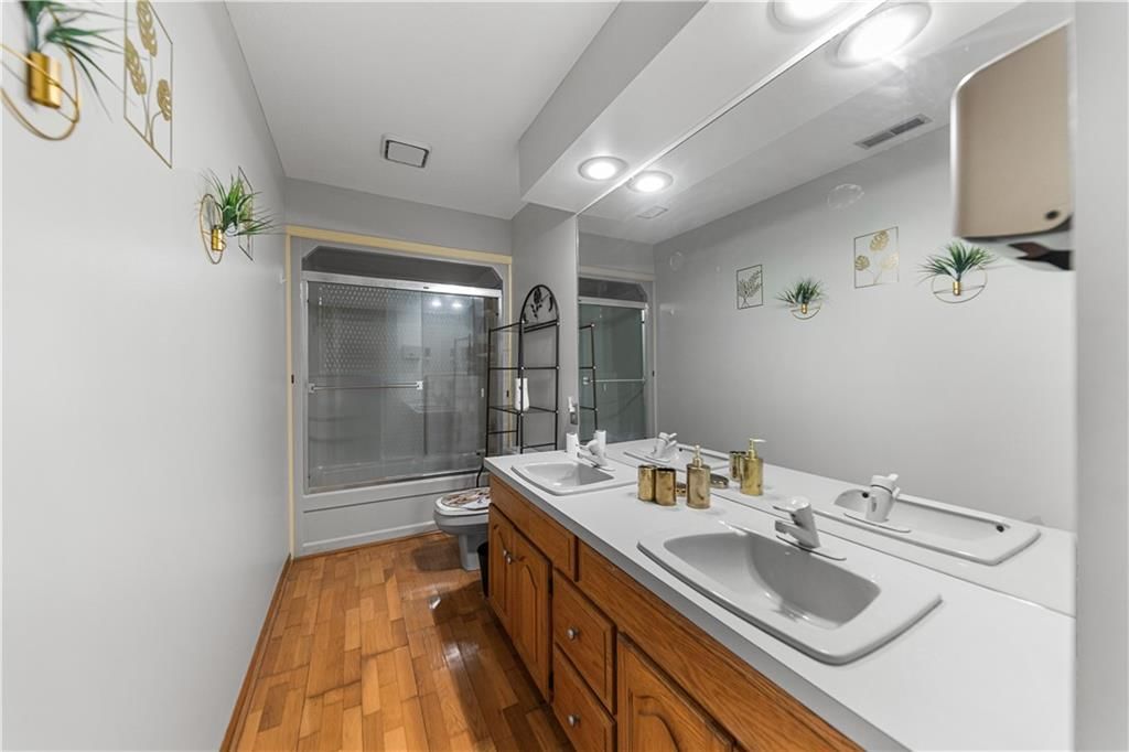 3900 Garland Avenue — photo 40