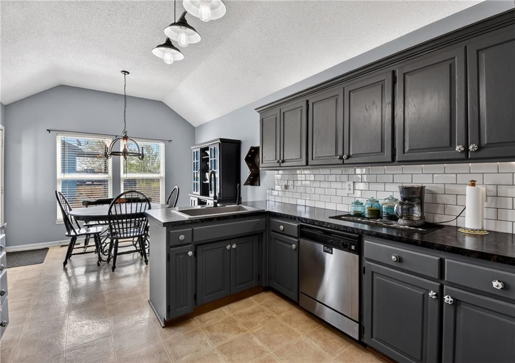 409 S Pumpkin Ridge Circle — photo 11