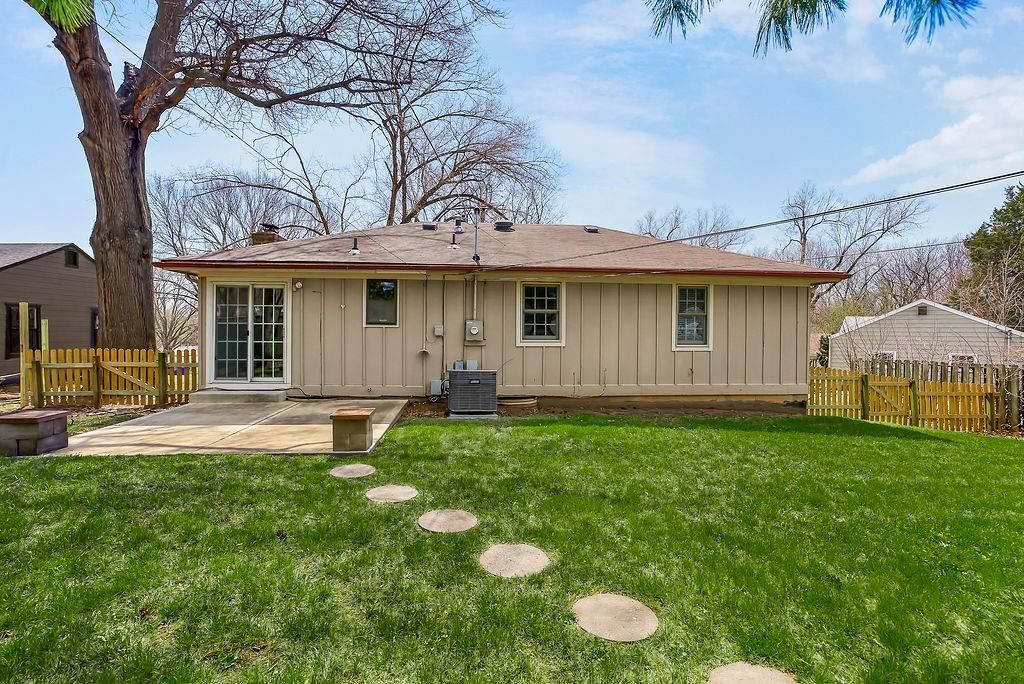 10530 W 59th Terrace — photo 25