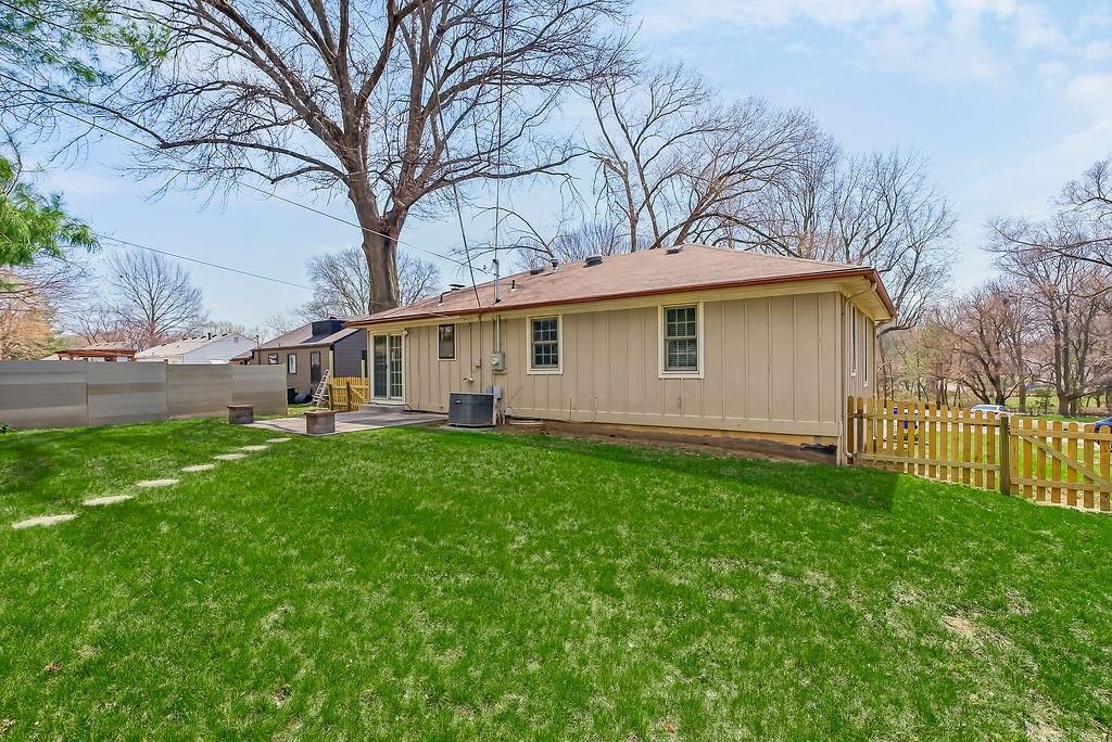 10530 W 59th Terrace — photo 26